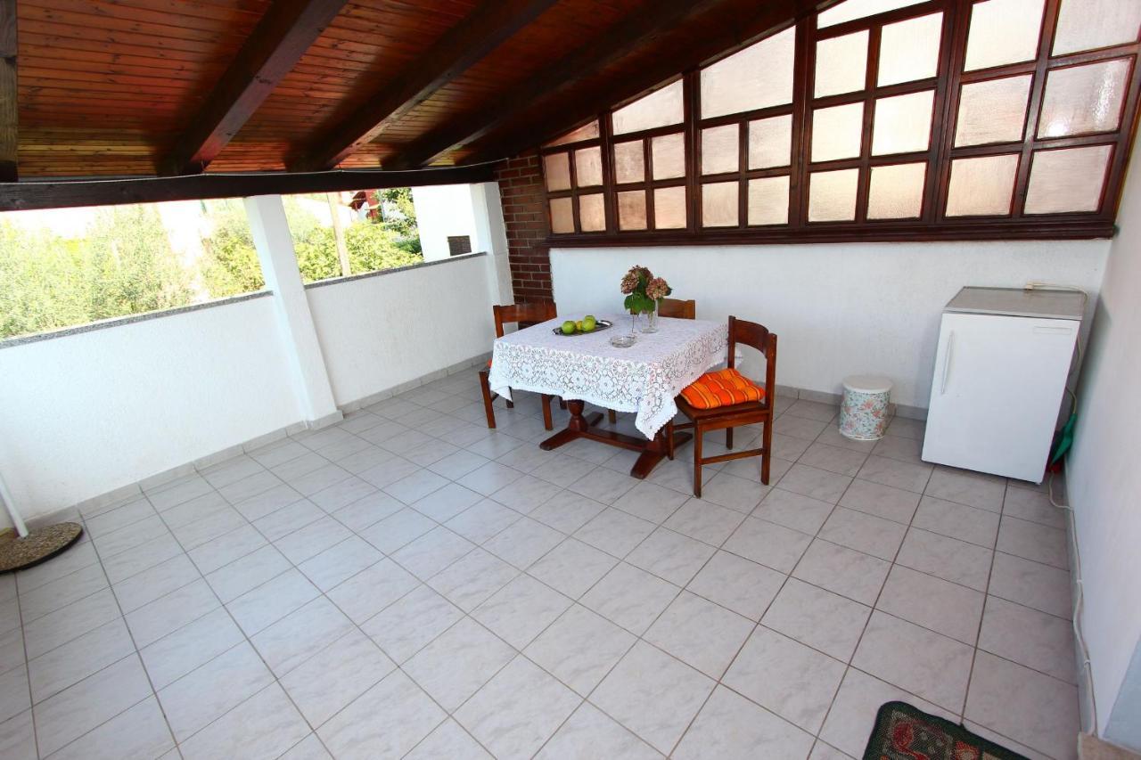 Apartments Goga ロヴィニ エクステリア 写真