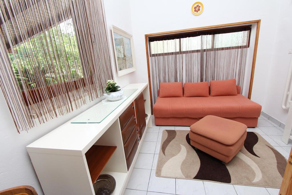 Apartments Goga ロヴィニ エクステリア 写真