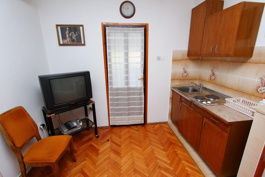 Apartments Goga ロヴィニ エクステリア 写真